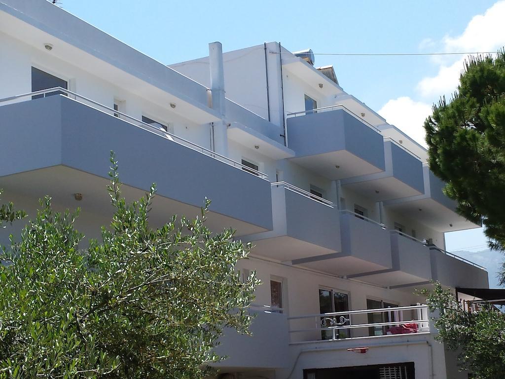 Blue Nest Hotel Тигаки Номер фото