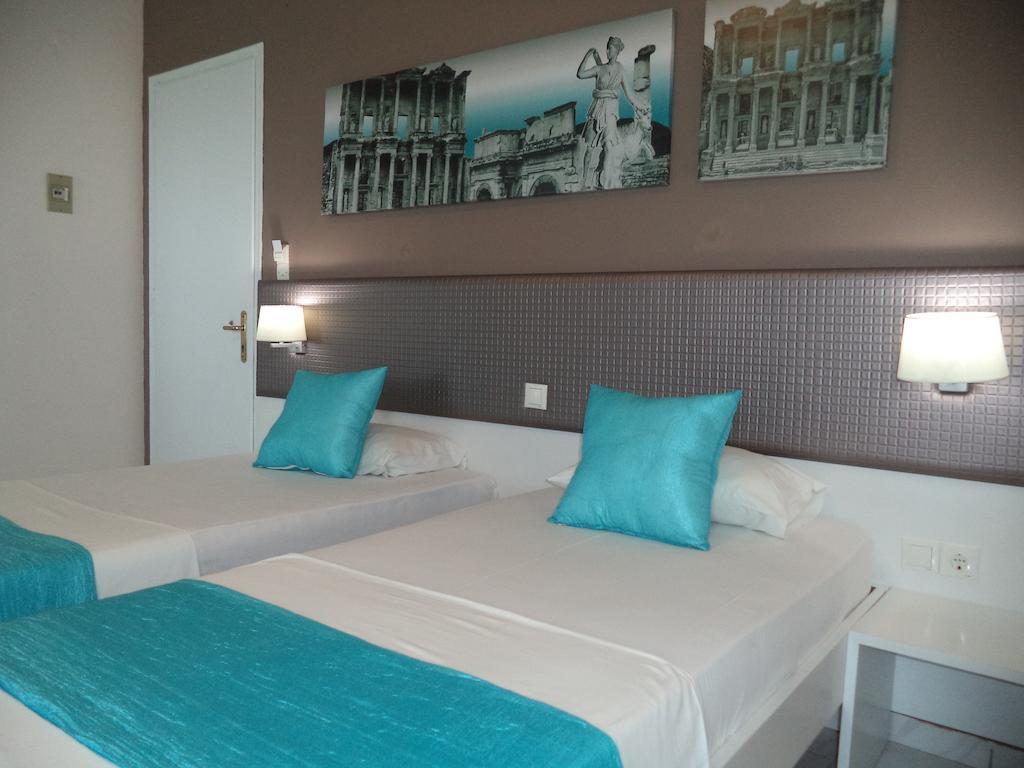 Blue Nest Hotel Тигаки Экстерьер фото